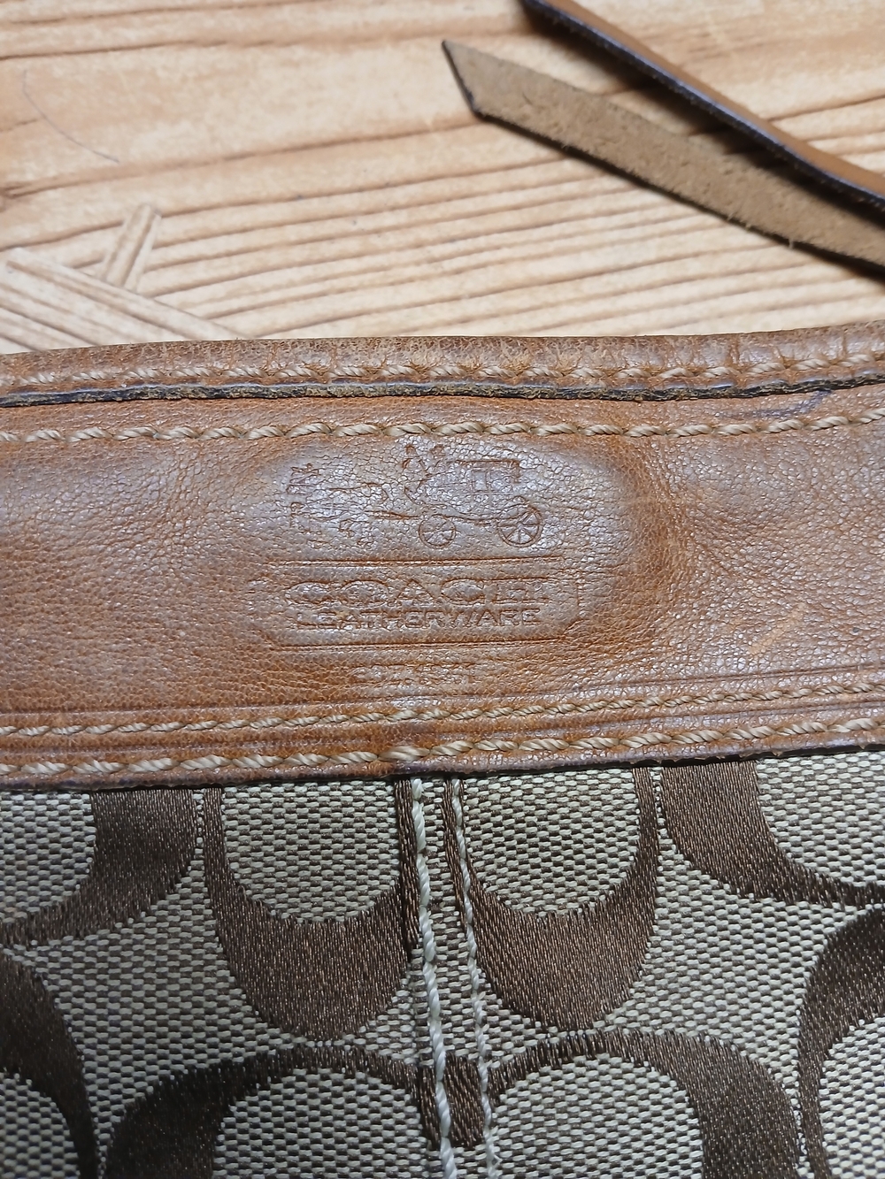 Vintage Coach Legacy Signature Canvas Shoulder Bag in Brown and Tan - Picture 4 of 12